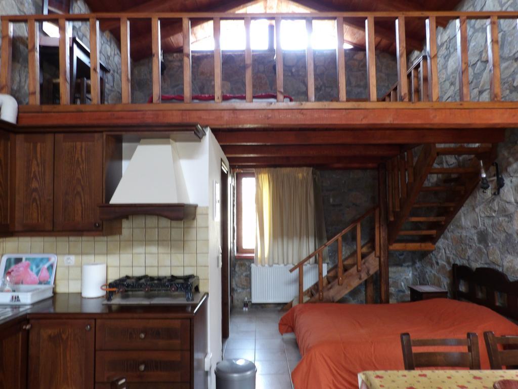 Arodamos Guesthouse Krousonas  Ngoại thất bức ảnh